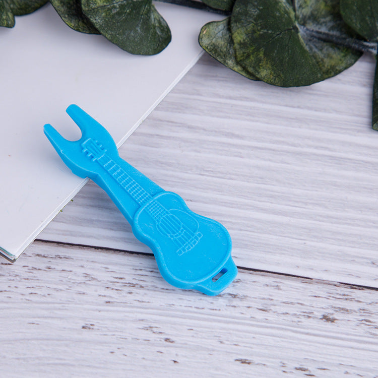 Acoustic Guitar Picker