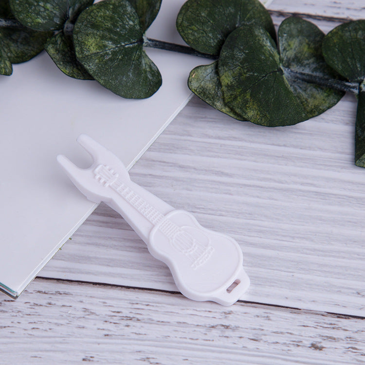 Acoustic Guitar Picker